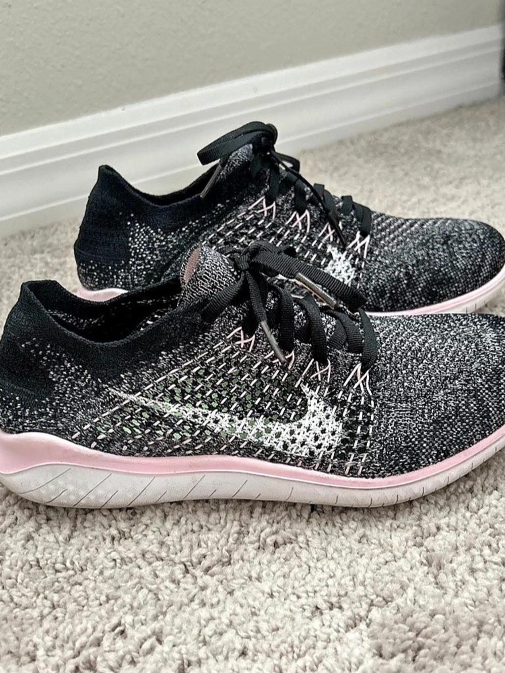 Nike Free RN Women's Sneakers
